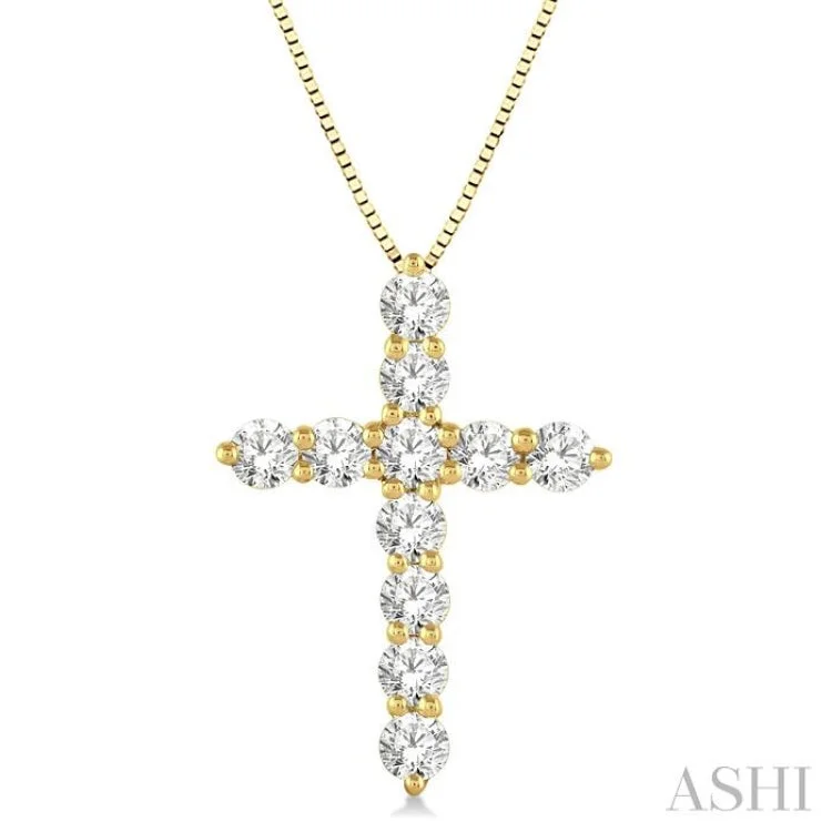 1 Ctw Round Cut Diamond Cross Pendant in 14K Yellow Gold with Chain