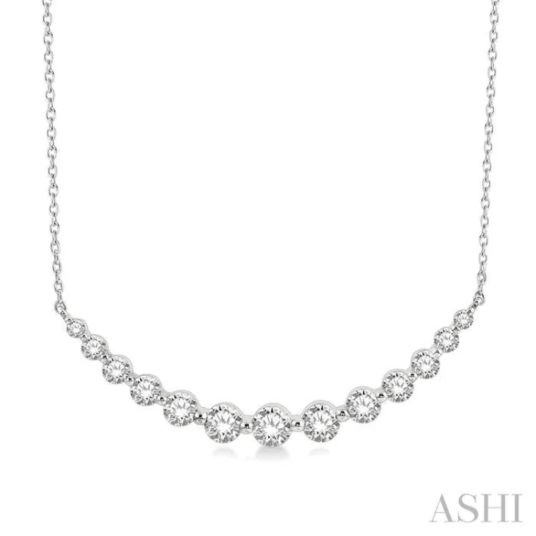 1 Ctw Diamond Smile Necklace in 14K White Gold