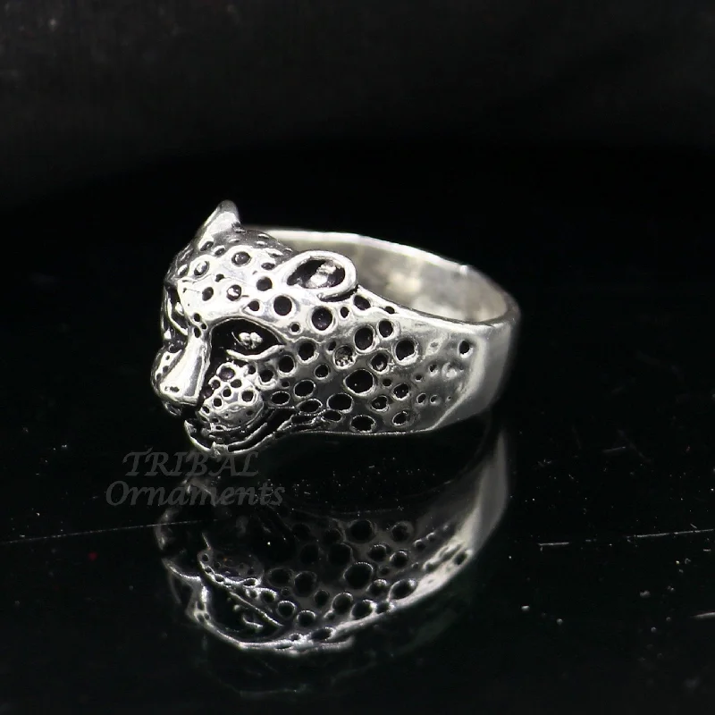 92.5% sterling silver handmade king lion head face for men's and boys gifting, stylish luxury lion ring  sr362