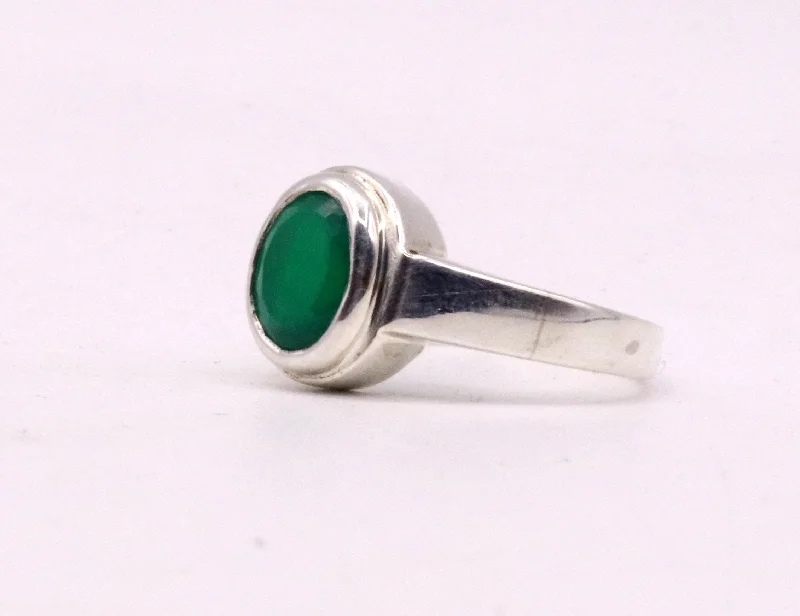 Fabulous green stone Solid silver handmade ring band with gorgeous unisex ring from india sr-59